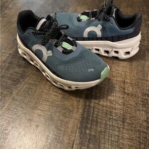 On Running Cloudmonsters